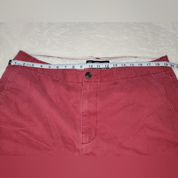 American Eagle Outfitters Red Flat Front Chino Shorts - Picture 8 of 10